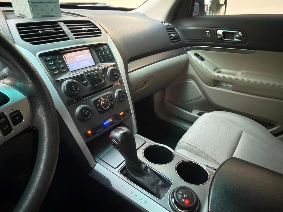 Gulf Specs 2013 FORD EXPLORER XLT 3.5Litre V6 4WD (AL-Tayer Maintained)-8-8