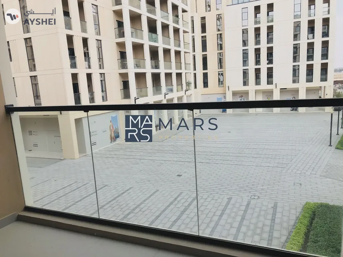 Private balcony | Kitchen Appliances | Community view |-7-7