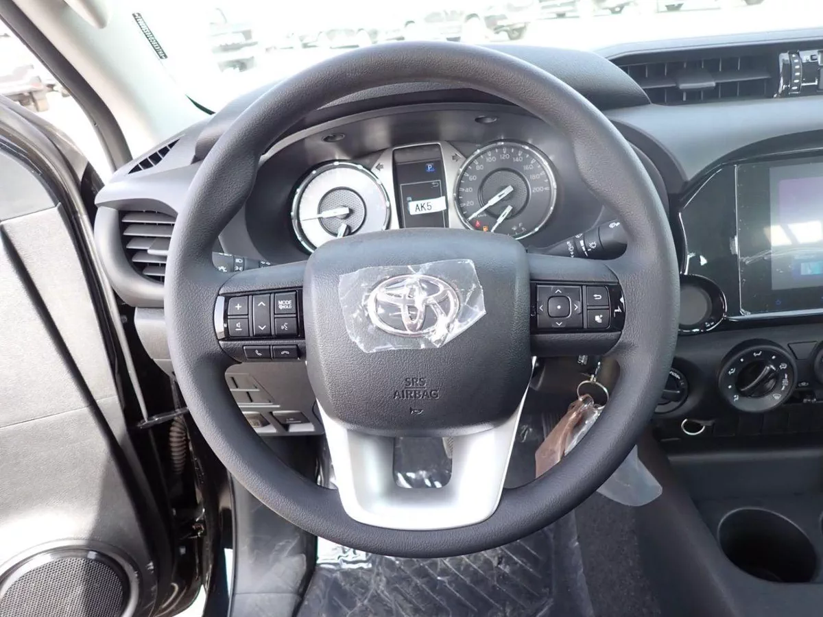 Toyota Hilux GLX-11-0