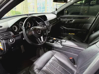 Only 83K KM !! - Hybrid - E 400 - Full Option - Amazing Condition-6