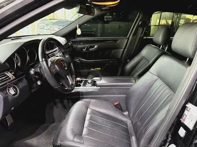 Only 83K KM !! - Hybrid - E 400 - Full Option - Amazing Condition-7