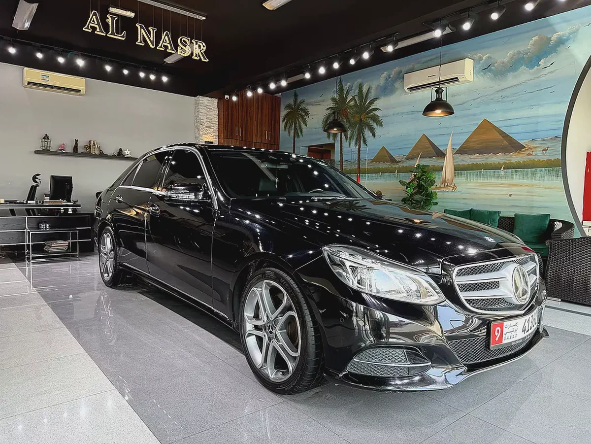 Only 83K KM !! - Hybrid - E 400 - Full Option - Amazing Condition-2-2