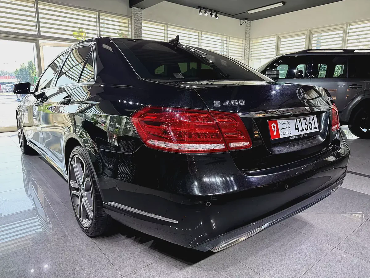 Only 83K KM !! - Hybrid - E 400 - Full Option - Amazing Condition-3-3
