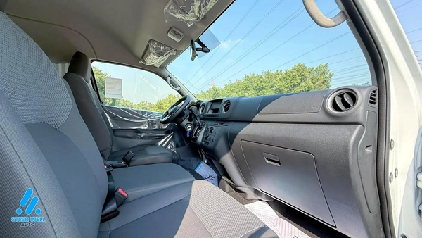 2025 Nissan Urvan NV350 Highroof Delivery Van GCC White Automatic