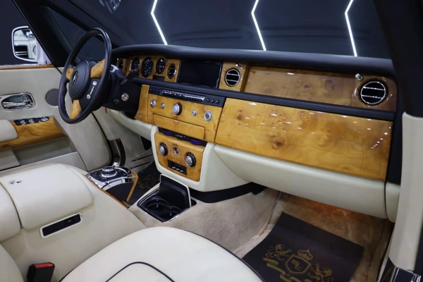 Rolls-Royce Phantom Drophead