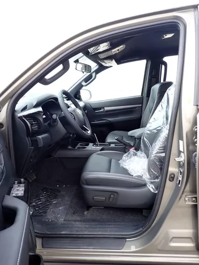 Toyota Hilux ADVENTURE-7