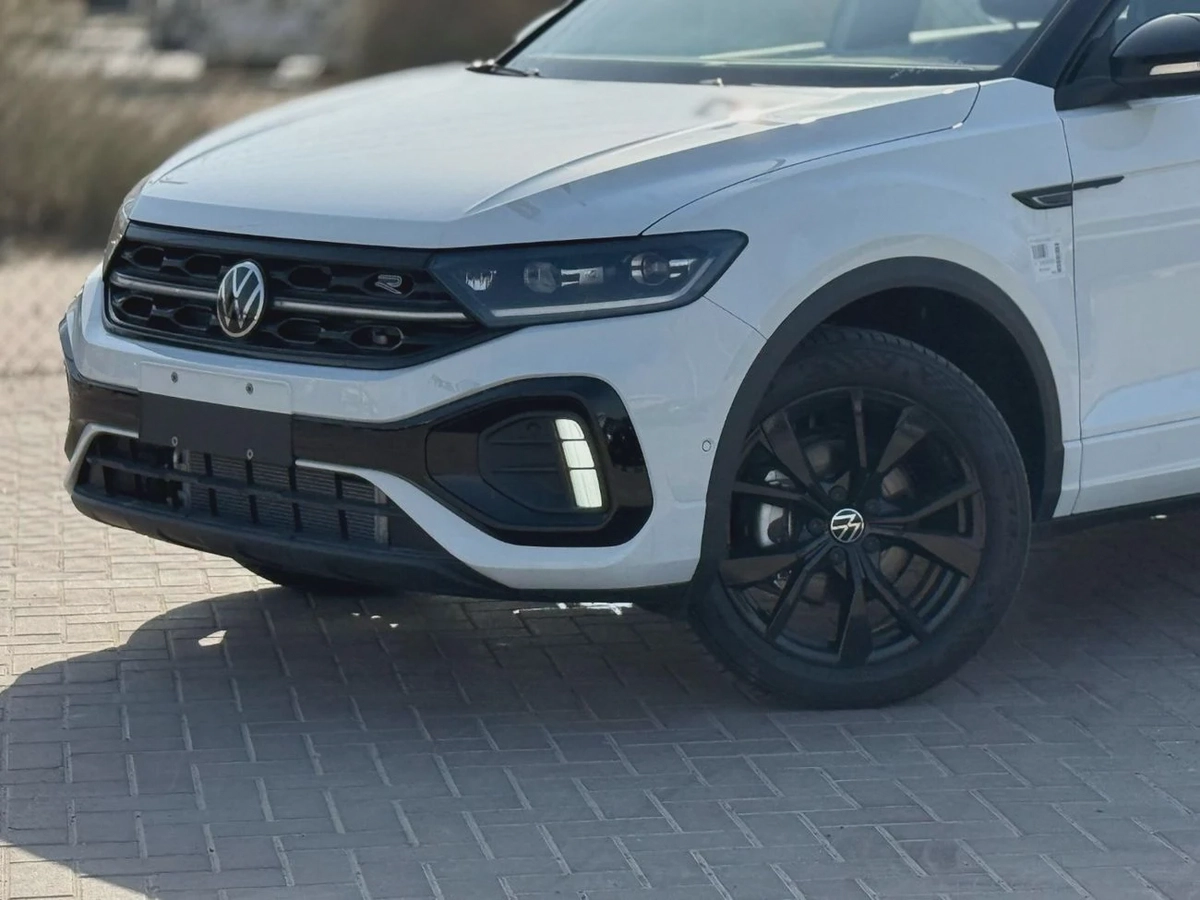 Volkswagen T ROC 300TSI Black Edition 1.5L Petrol 2025 Export Price @ 72,500 AED-16-16