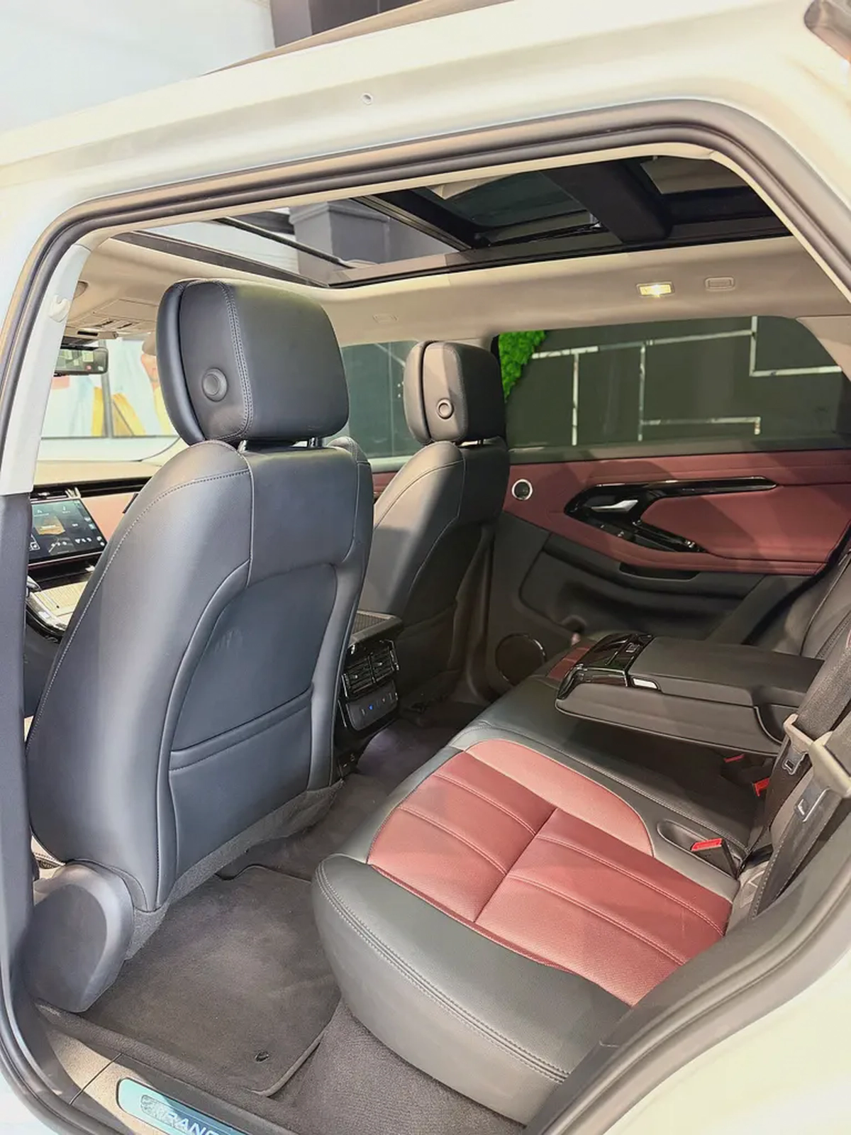 2024 Land Rover Range Rover Evoque P250 SE | Korean Specs | Brand New Condition-18-18
