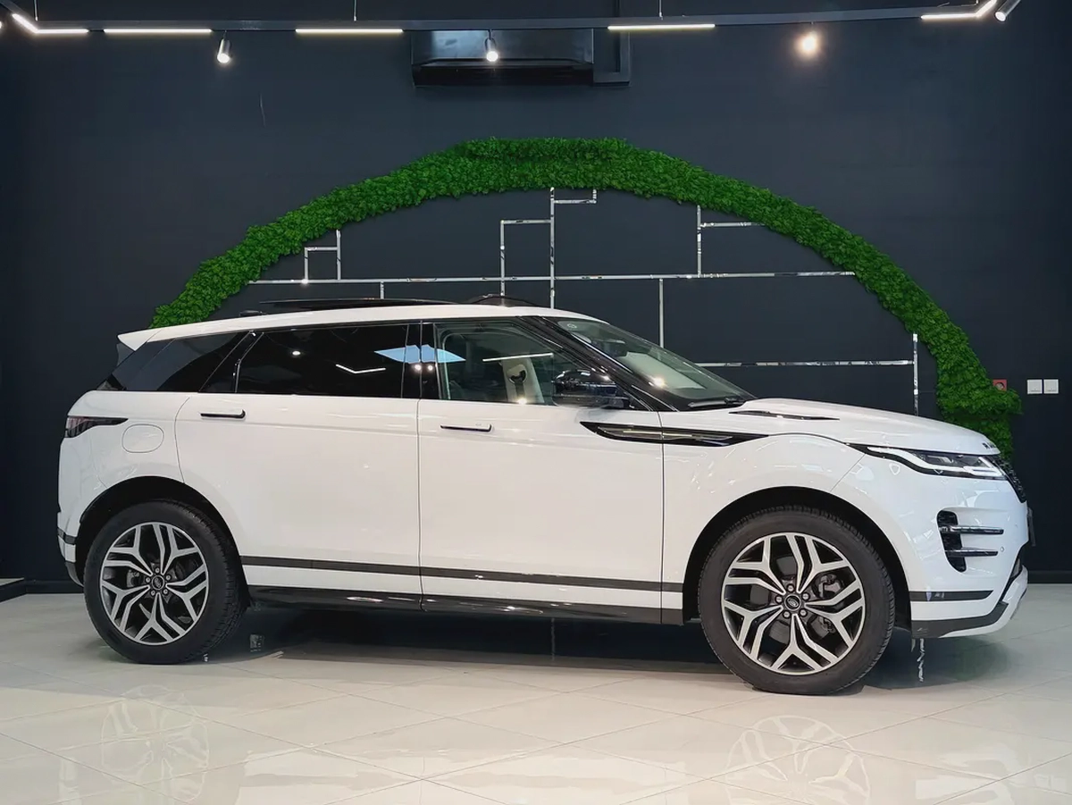 2024 Land Rover Range Rover Evoque P250 SE | Korean Specs | Brand New Condition-4-4
