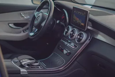 MERCEDES GLC300 COUPE AMG 2018-9