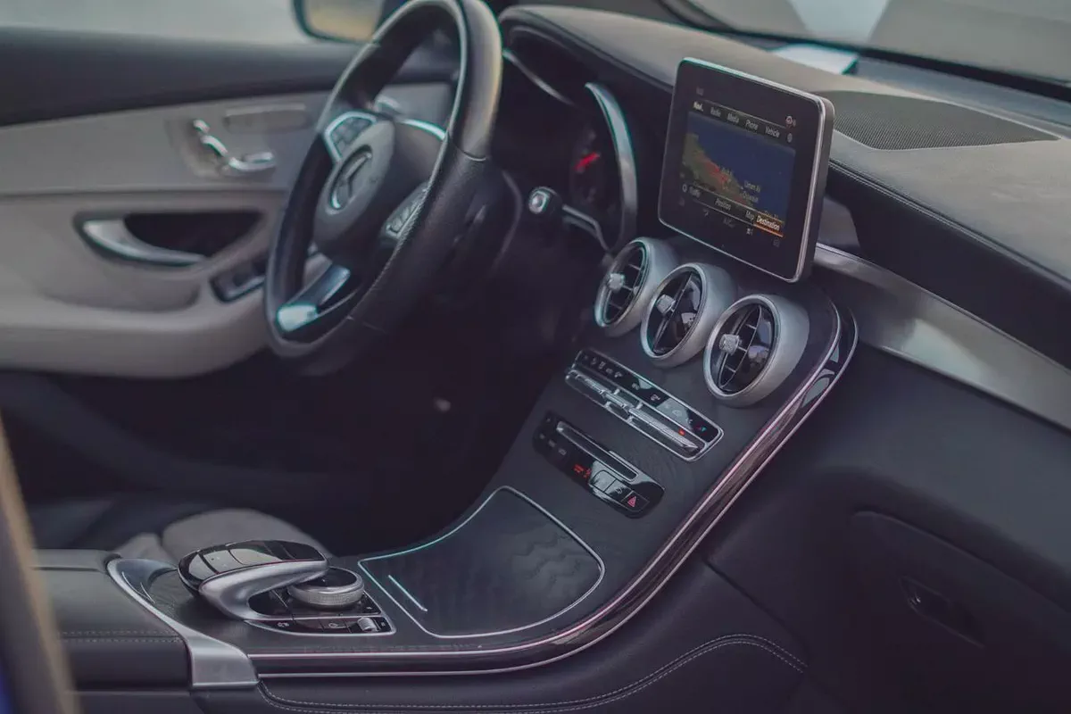 MERCEDES GLC300 COUPE AMG 2018-9-9