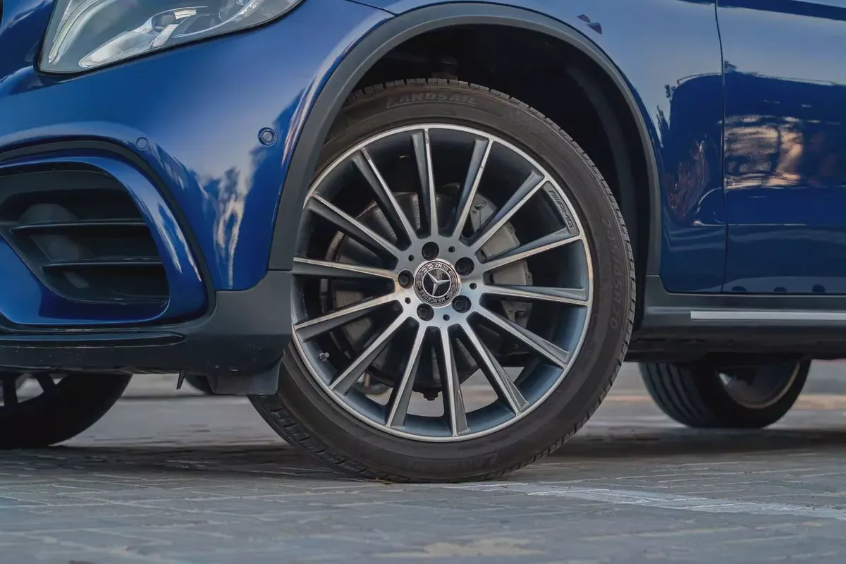 MERCEDES GLC300 COUPE AMG 2018-7-7