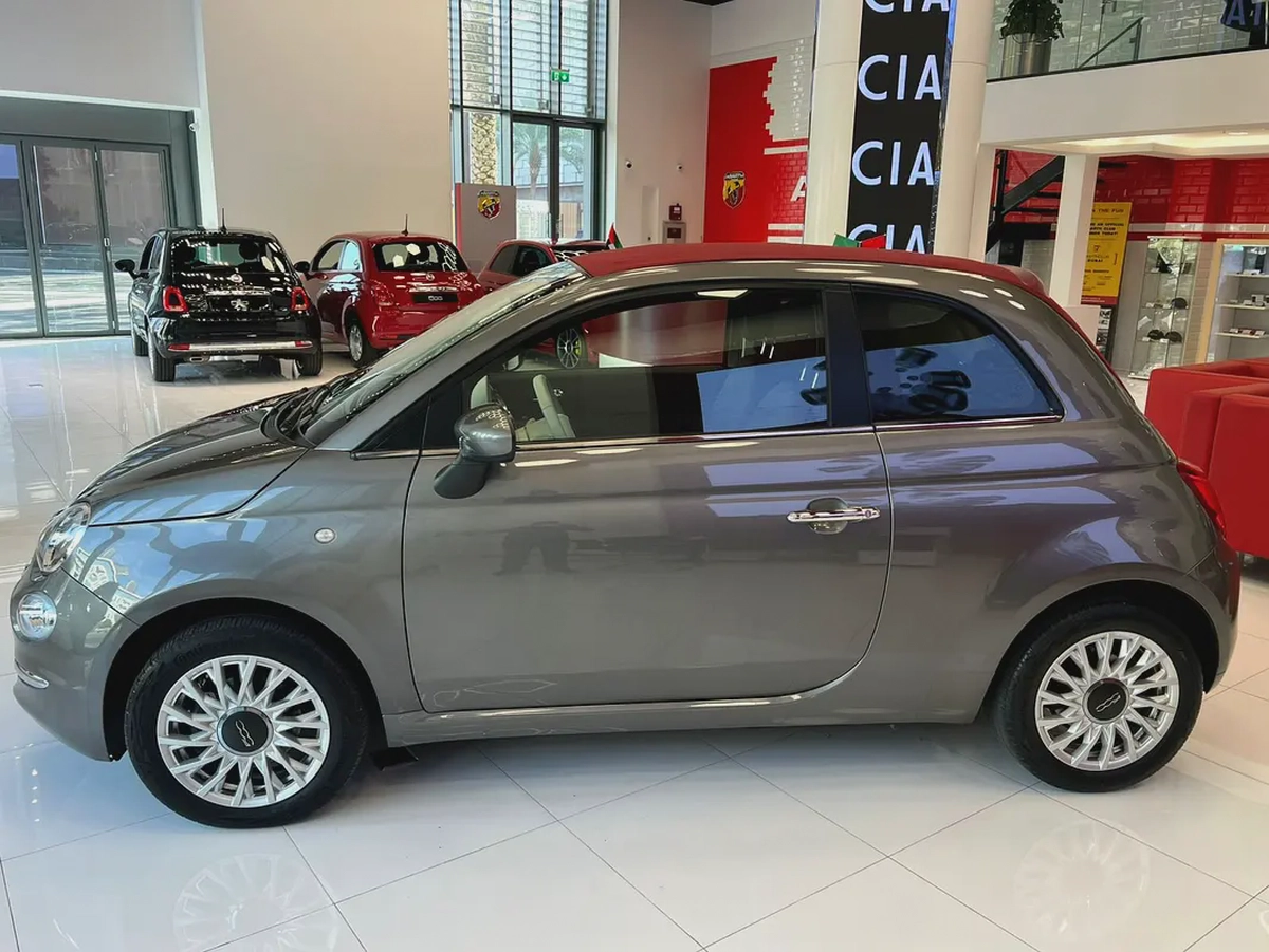 Fiat 500 Dolce Vita Cabrio Hatchback 1.4L-1-1