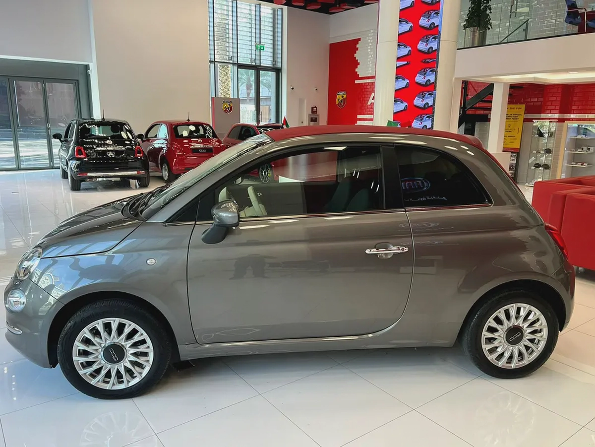 Fiat 500 Dolce Vita Cabrio Hatchback 1.4L-5-5