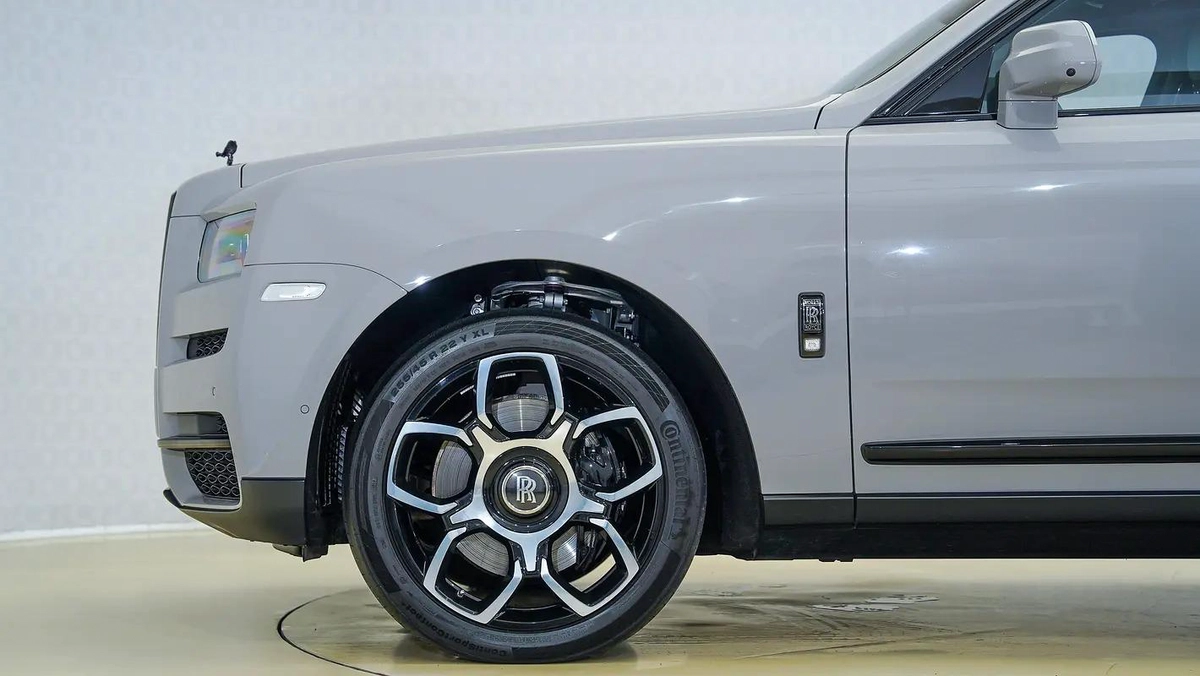 Rolls-Royce Cullinan Black Badge-3-3