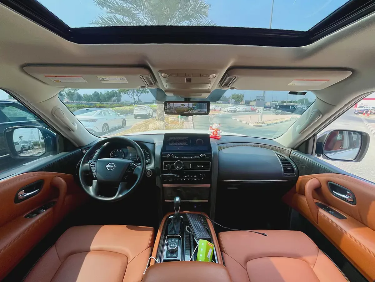 Nissan Patrol LE Titanium 2023 GCC Specs with 83,600 Km Driven-10-10