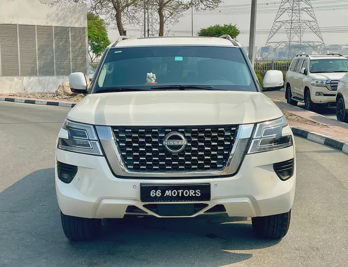 Nissan Patrol LE Titanium 2023 GCC Specs with 83,600 Km Driven-2-2