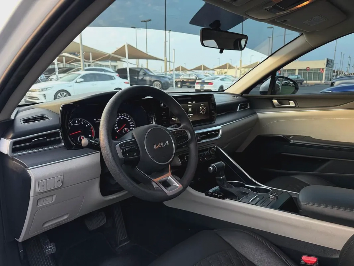 Kia K5 model 2023 gcc original paint (last price ) كيا K5 موديل ٢٠٢٣ خليجي صبغ وكالة السعر نهائي-6-6