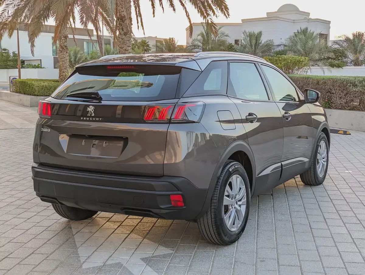 PEUGEOT 3008 ACTIVE 2022 GCC 1.6L ORIGINAL PAINT ACCIDENT FREE IN EXCELLENT CONDITION-11-11