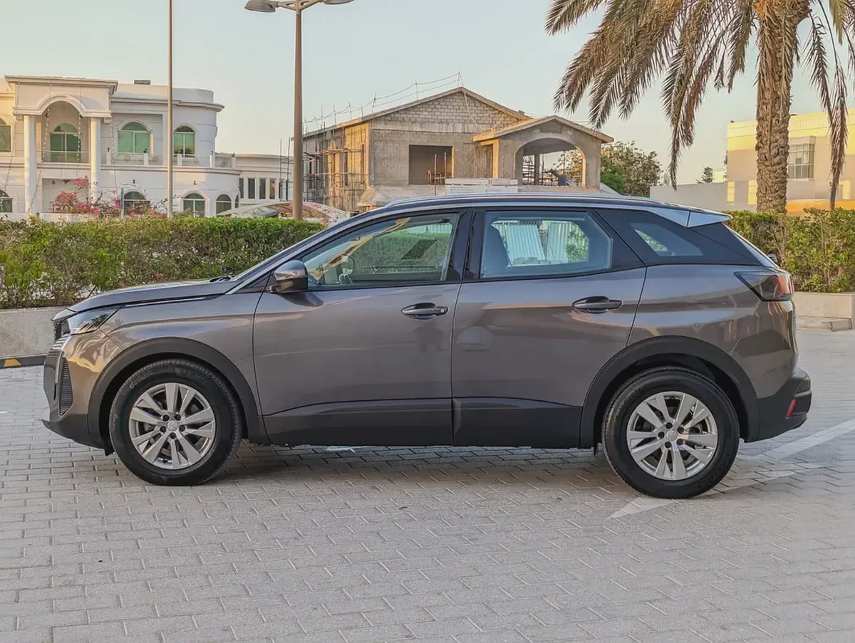 PEUGEOT 3008 ACTIVE 2022 GCC 1.6L ORIGINAL PAINT ACCIDENT FREE IN EXCELLENT CONDITION-13-13