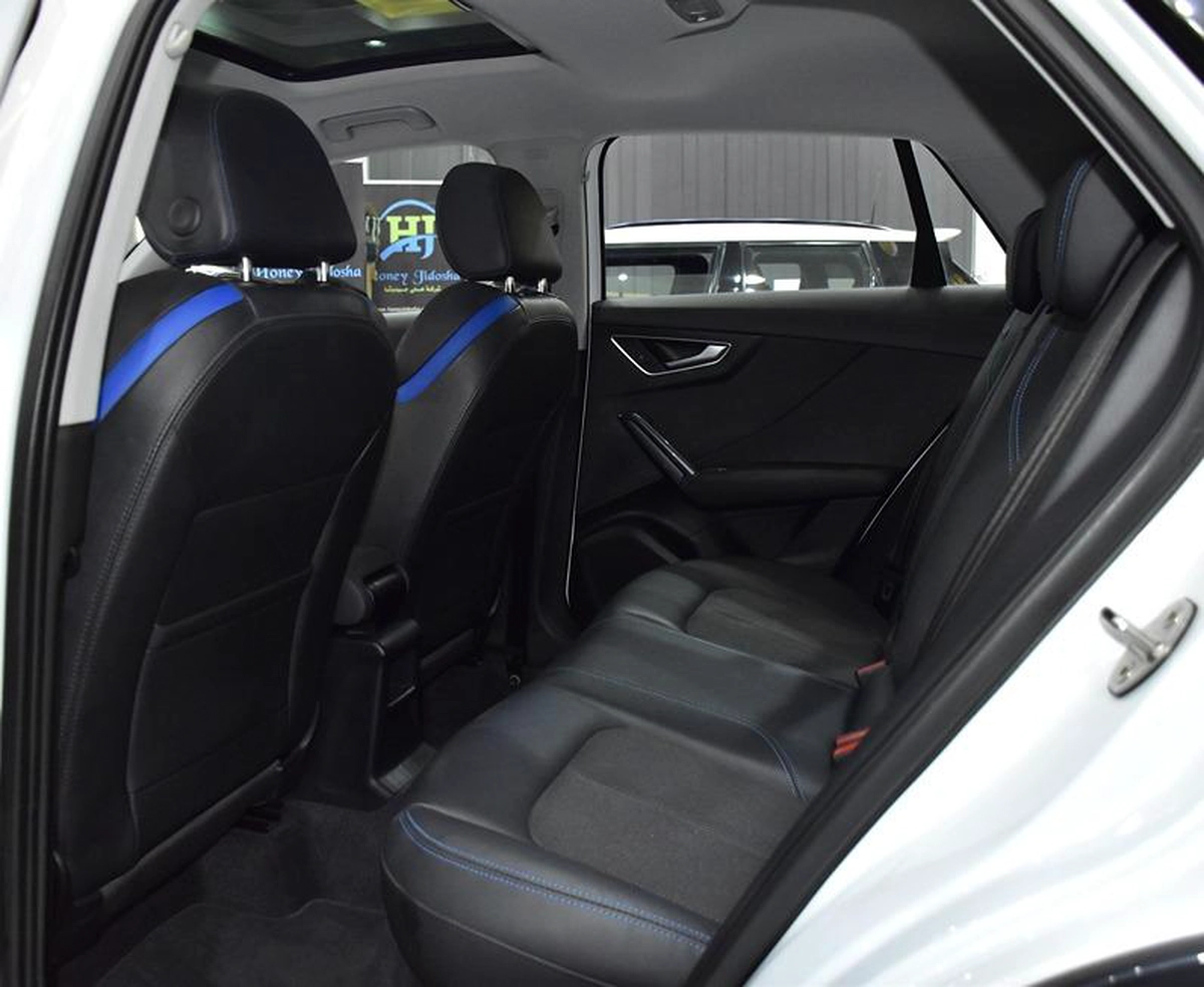 Audi Q2L 30 E-Tron ( 2021 Model ) in White Color Chinese Specs-12-12