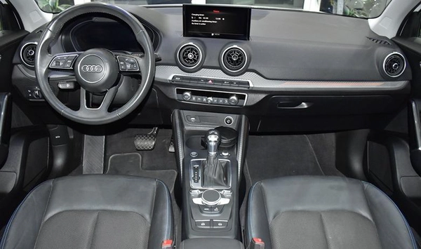 Audi Q2L 30 E-Tron ( 2021 Model ) in White Color Chinese Specs