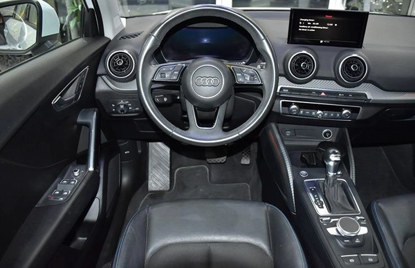 Audi Q2L 30 E-Tron ( 2021 Model ) in White Color Chinese Specs