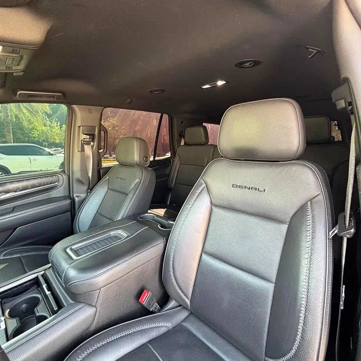 GMC Yukon Denali-12-12