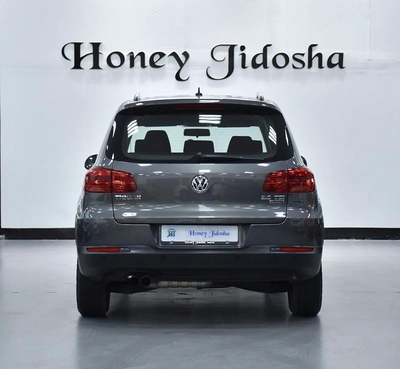 FULL AGENCY SERVICE HISTORY! Volkswagen Tiguan ( 2016 Model ) in Grey Color GCC Specs-5