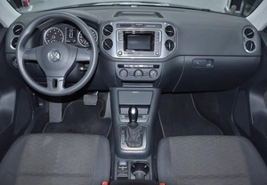 FULL AGENCY SERVICE HISTORY! Volkswagen Tiguan ( 2016 Model ) in Grey Color GCC Specs