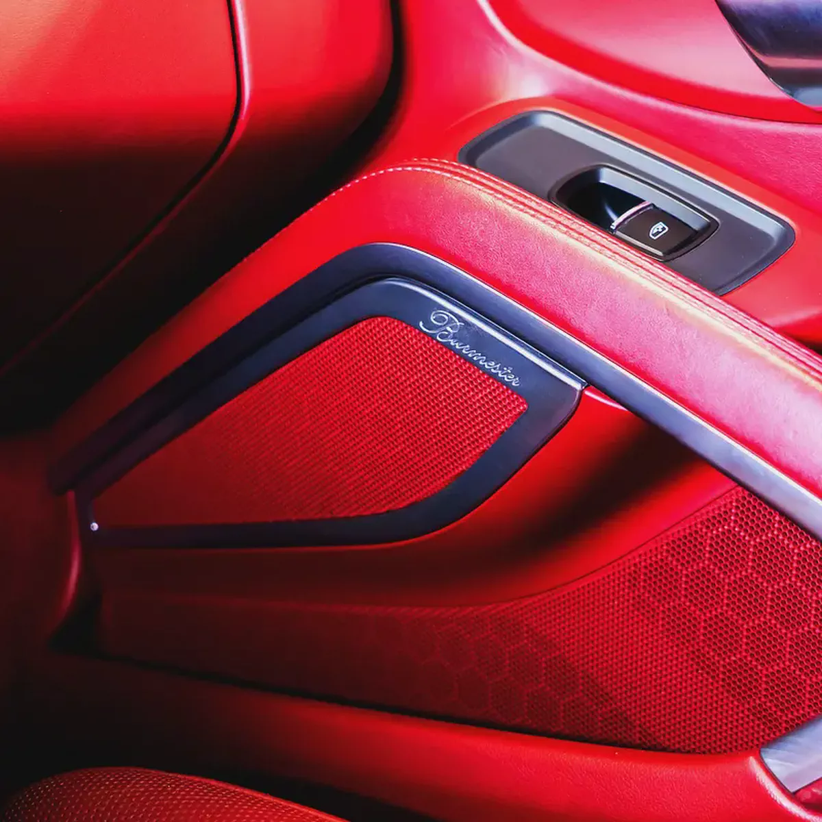 AED 10,595 p.m • 0% Downpayment • Porsche 911 Turbo (991) • 1 Year Warranty-14-14