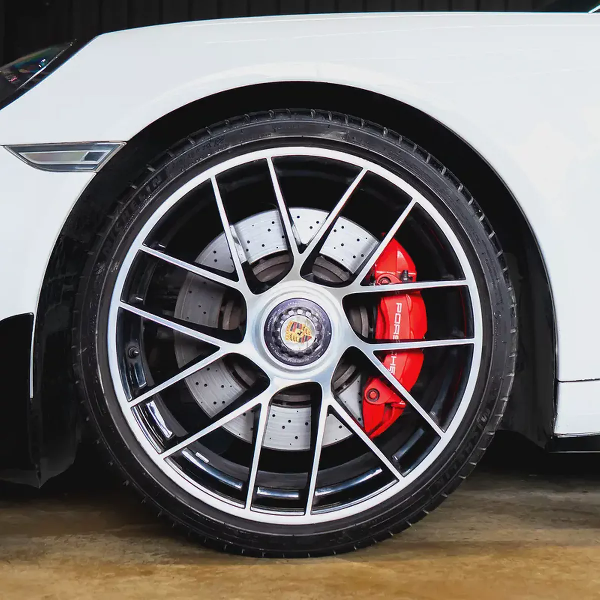 AED 10,595 p.m • 0% Downpayment • Porsche 911 Turbo (991) • 1 Year Warranty-7-7