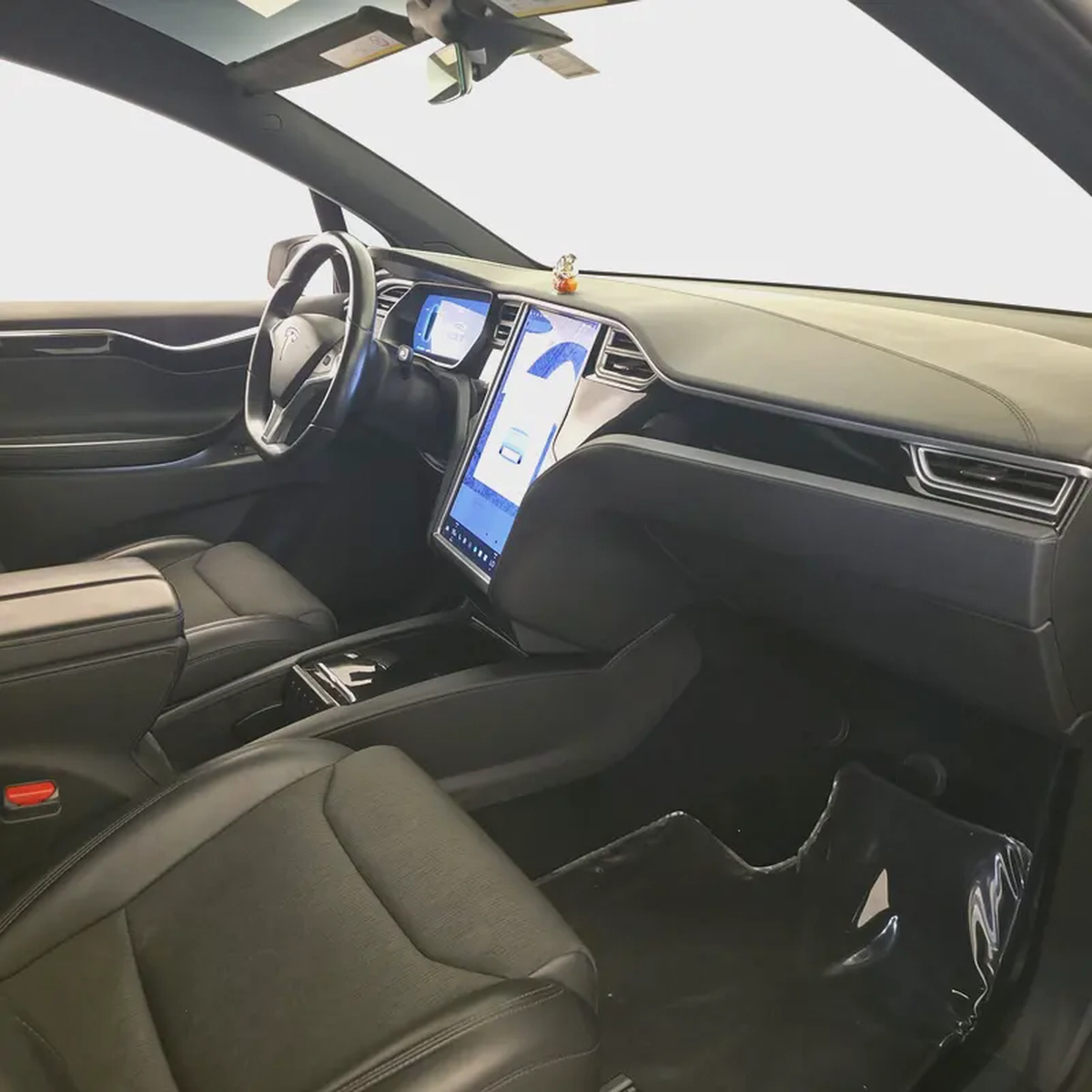 AED 1311 PM | TESLA MODEl X P75D 2017 | WELL MAINTAINED | 1 YEAR WARRANTY | GCC-12-12