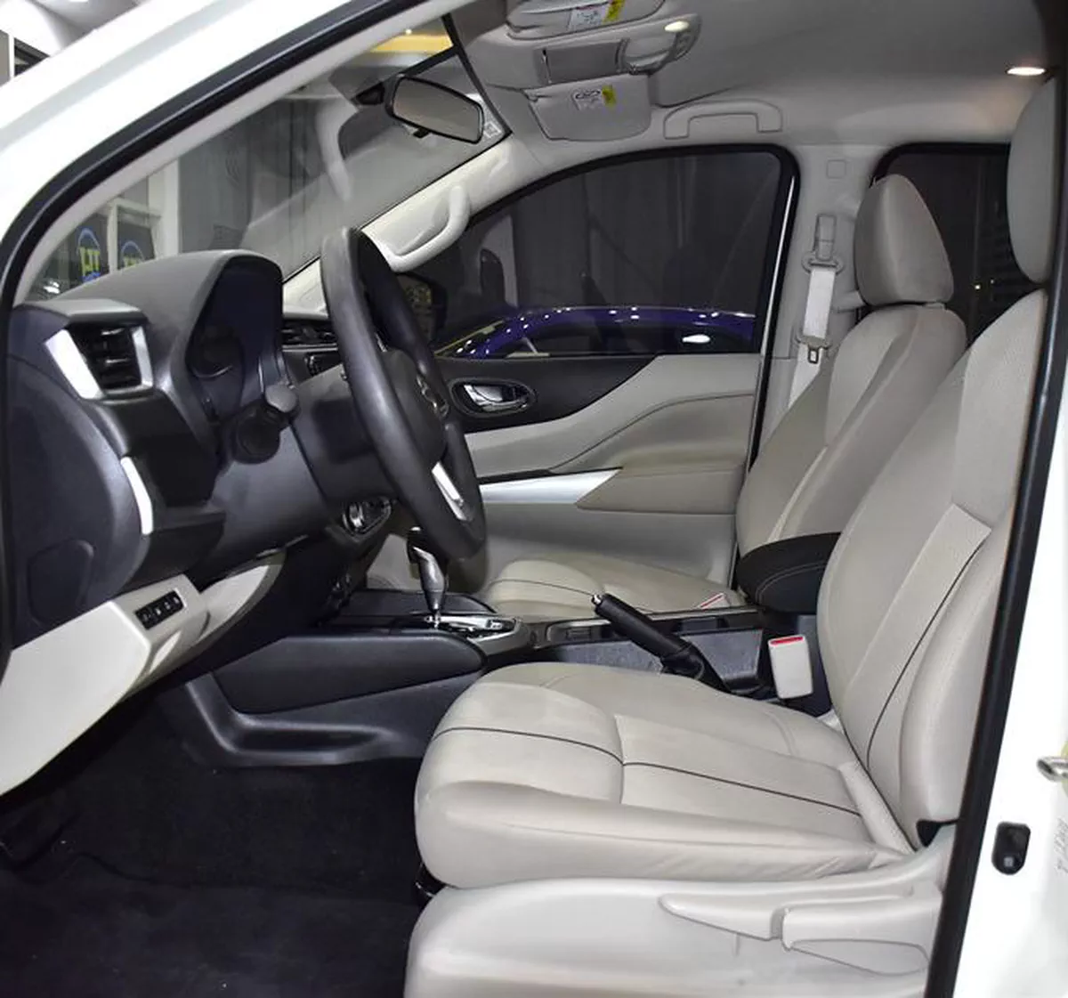 Nissan XTerra SE ( 2024 Model ) in White Color GCC Specs-1-1