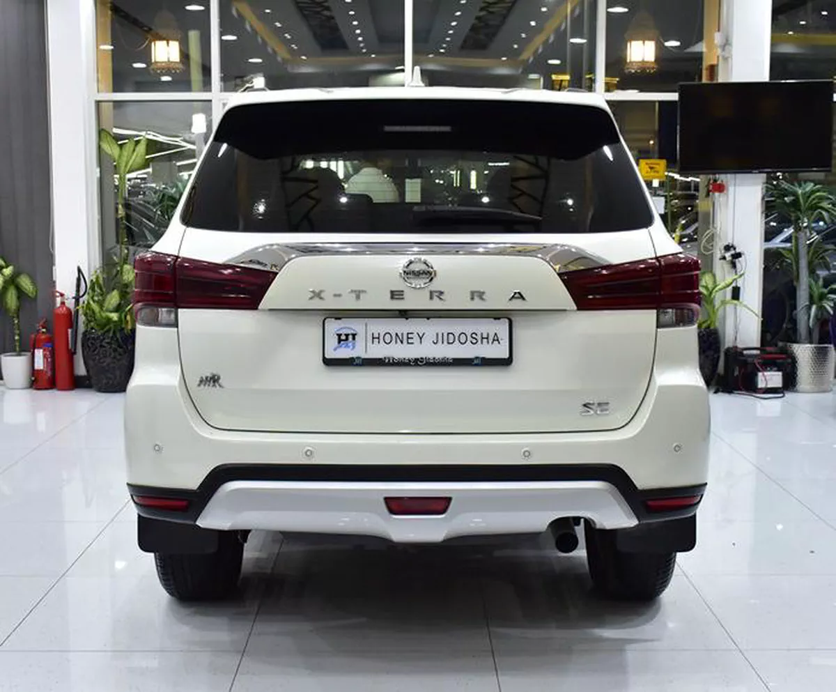 Nissan XTerra SE ( 2024 Model ) in White Color GCC Specs-11-11