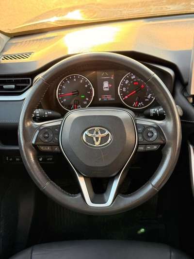 Toyota RAV4 XLE premium 2.5 L Full option-10