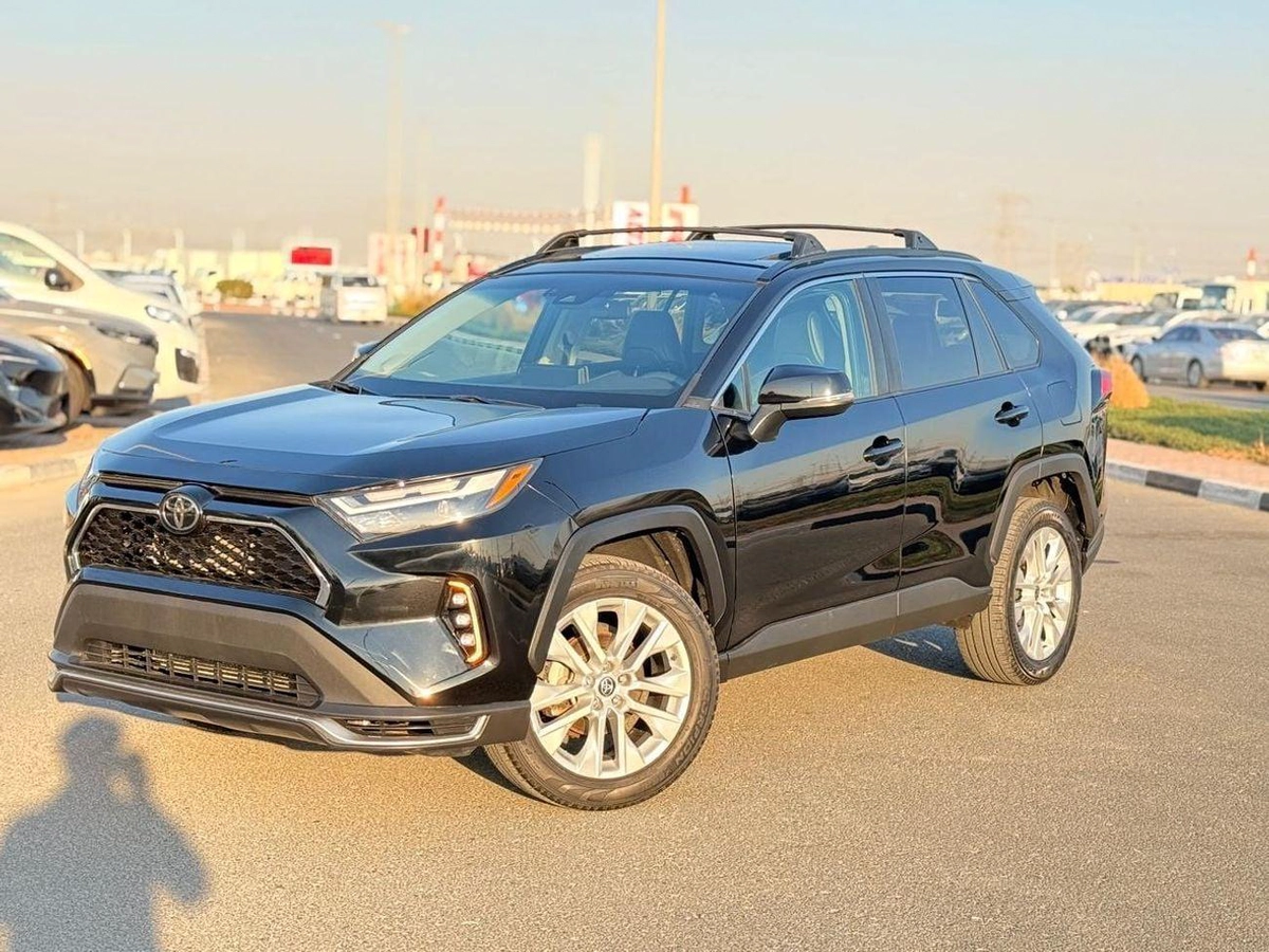 Toyota RAV4 XLE premium 2.5 L Full option-12-12
