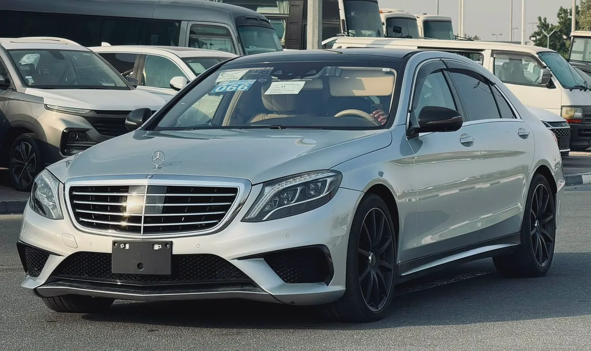 MERCEDES BENZ S63 ///AMG - 2014 - SILVER WITH BEIGE - SUPER CLEAN CAR FRESH JAPAN IMPORT-1-1