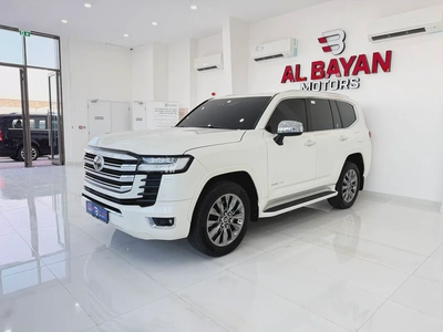 تويوتا لاند كروزر VXR 3.5L تون تيربو ابيض / بيج خليجي الفطيم Toyota Land Cruiser VXR 2023 GCC Specs-1