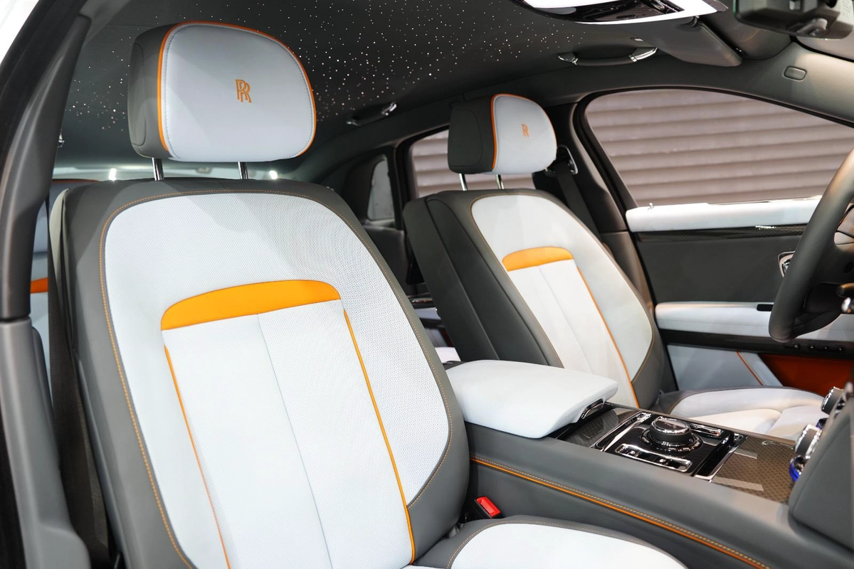 Rolls-Royce Ghost Black Badge 2024-7-7