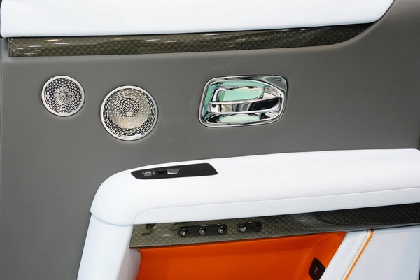 Rolls-Royce Ghost Black Badge 2024