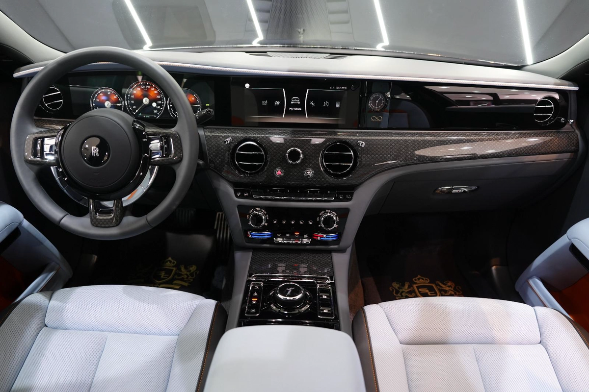 Rolls-Royce Ghost Black Badge 2024-5-5