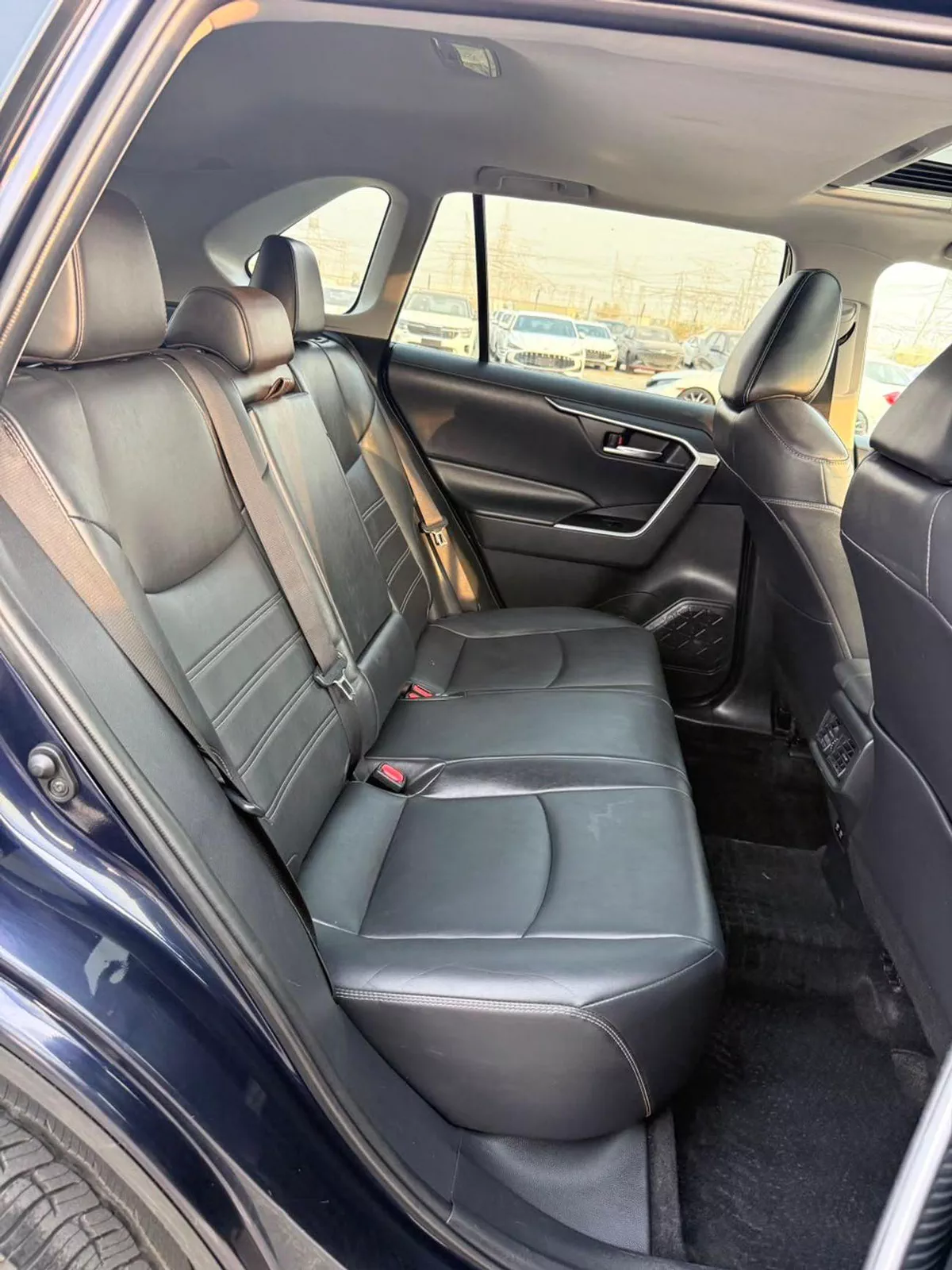 Toyota RAV4 XLE-15-0