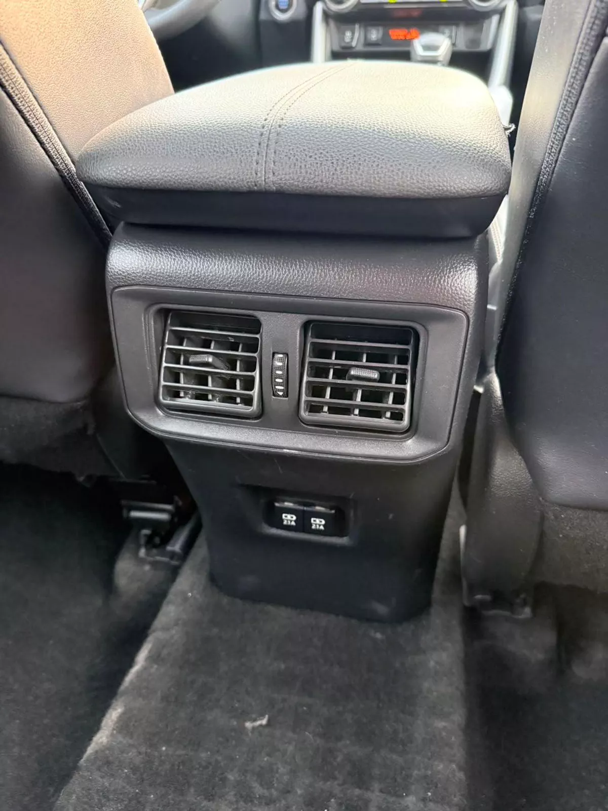 Toyota RAV4 XLE-17-0