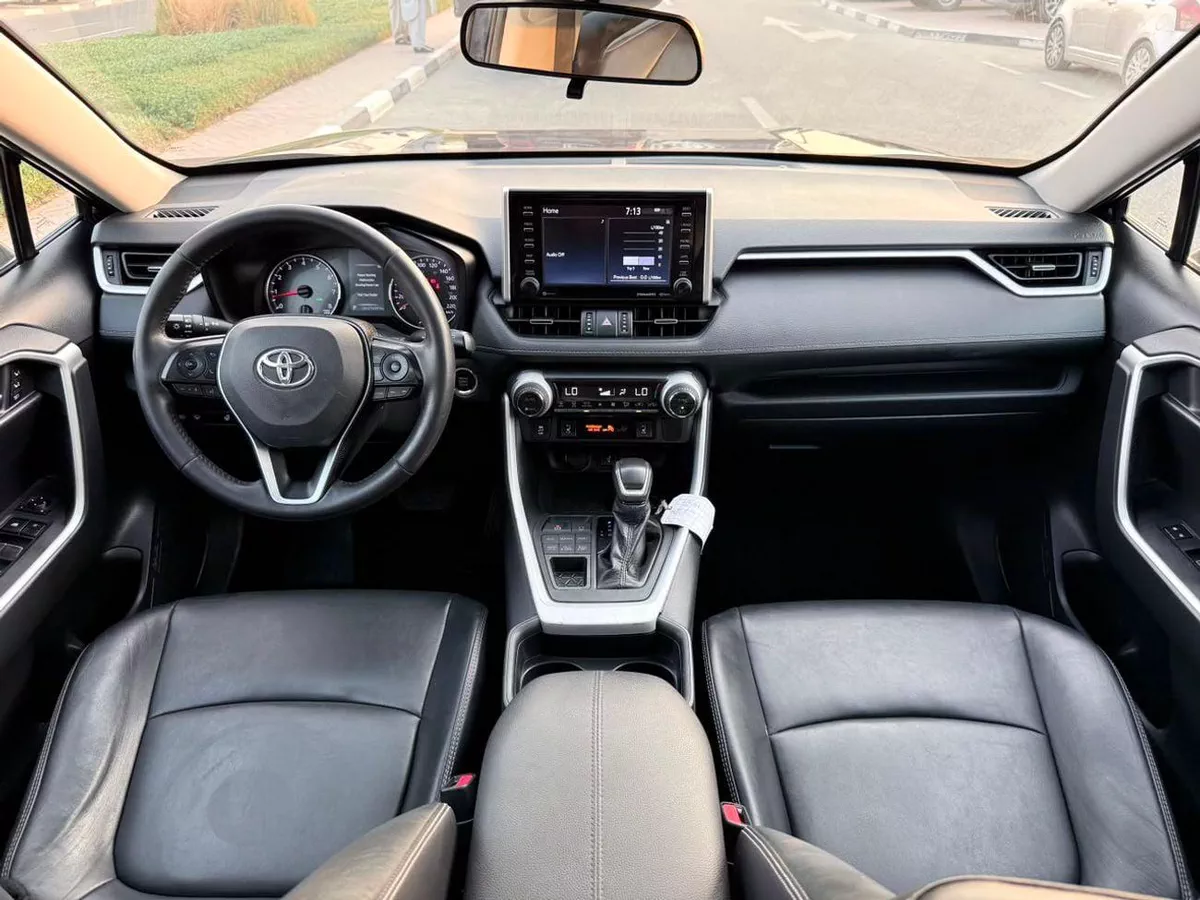 Toyota RAV4 XLE-4-0