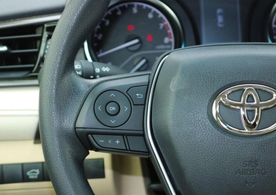 Toyota Camry LE Toyota Camry LE 2.5L Sedan FWD 8 Speed A/T Petrol-11