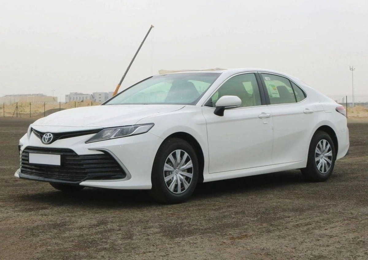 Toyota Camry LE Toyota Camry LE 2.5L Sedan FWD 8 Speed A/T Petrol-7-0