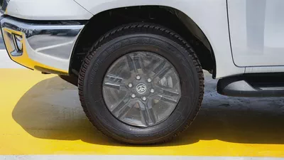 Toyota Hilux Double Cab DLS 2.8 DIESEL MODEL 2026 GCC Specs-4