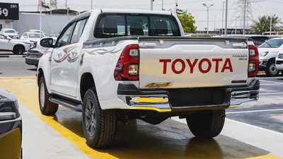 Toyota Hilux Double Cab DLS 2.8 DIESEL MODEL 2026 GCC Specs-6