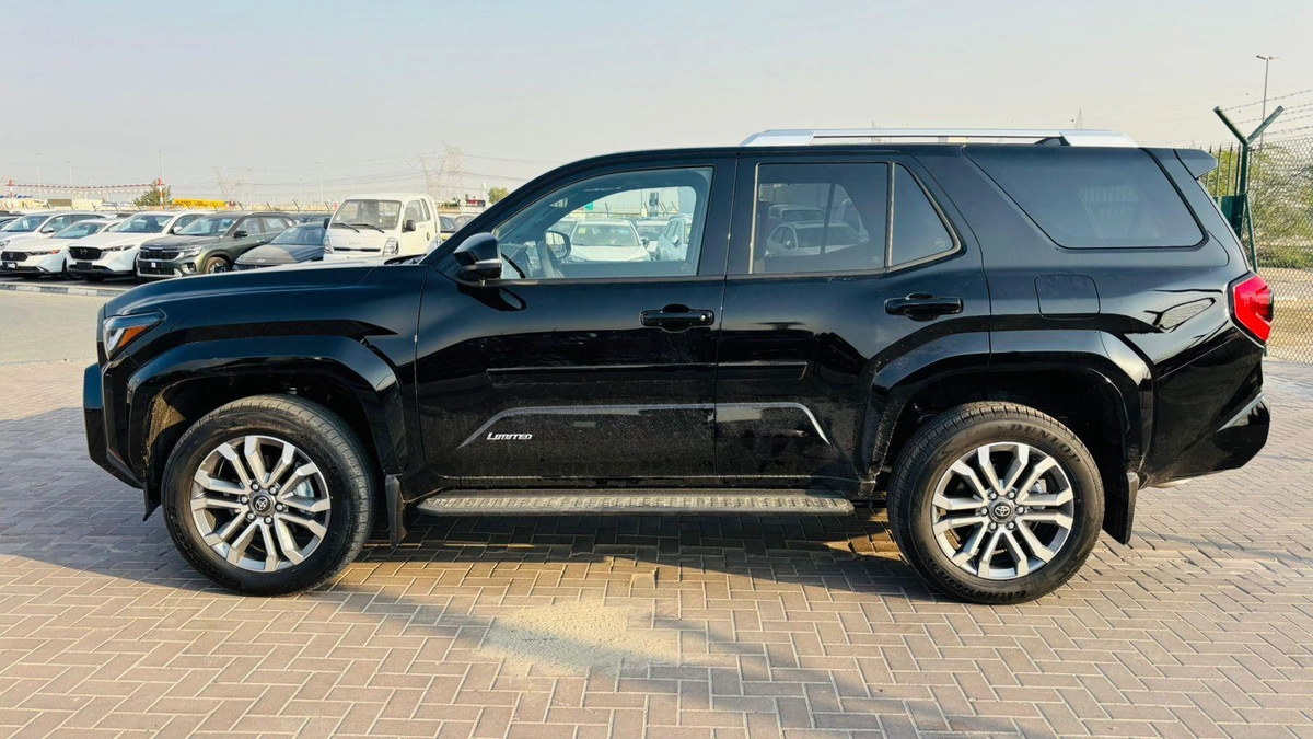 TOYOTA FORTUNER LIMITED 4.0L V6 PETROL 2026-10-10